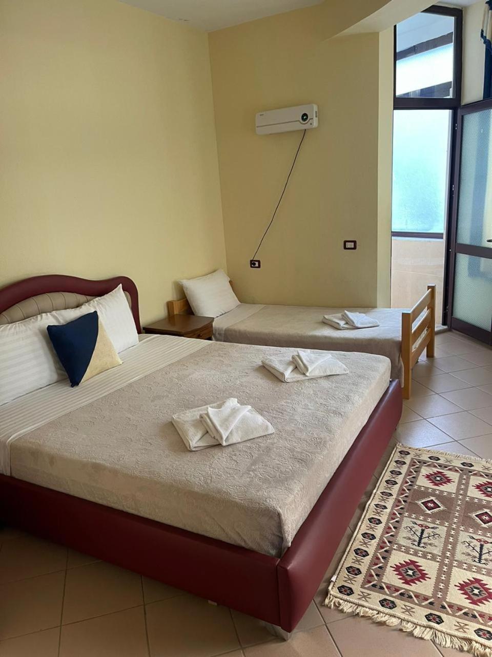 Hotel Saint Marena Pogradec Exterior foto